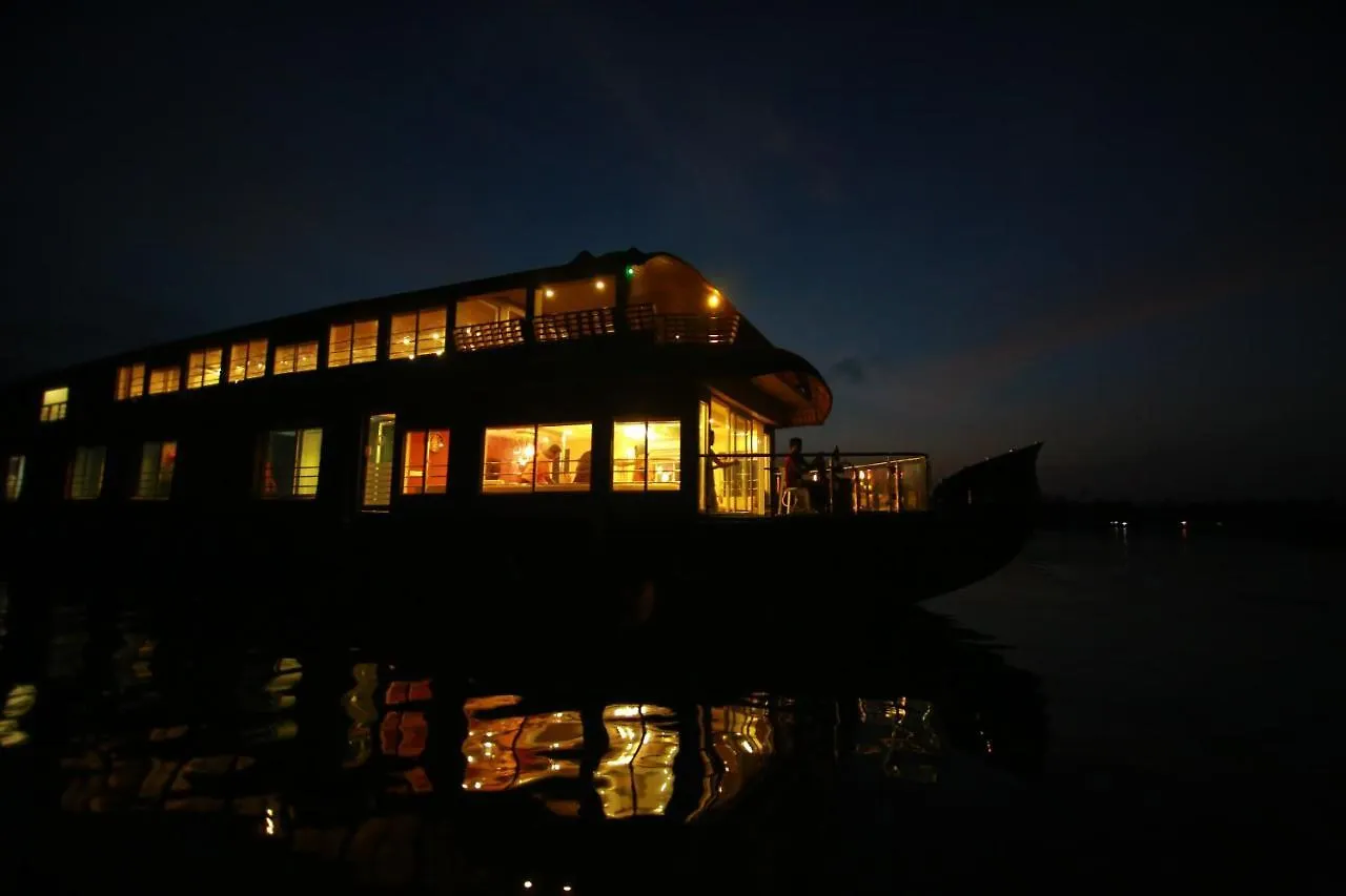 Best Luxury Houseboat, Kerala Alappuzha Hotel