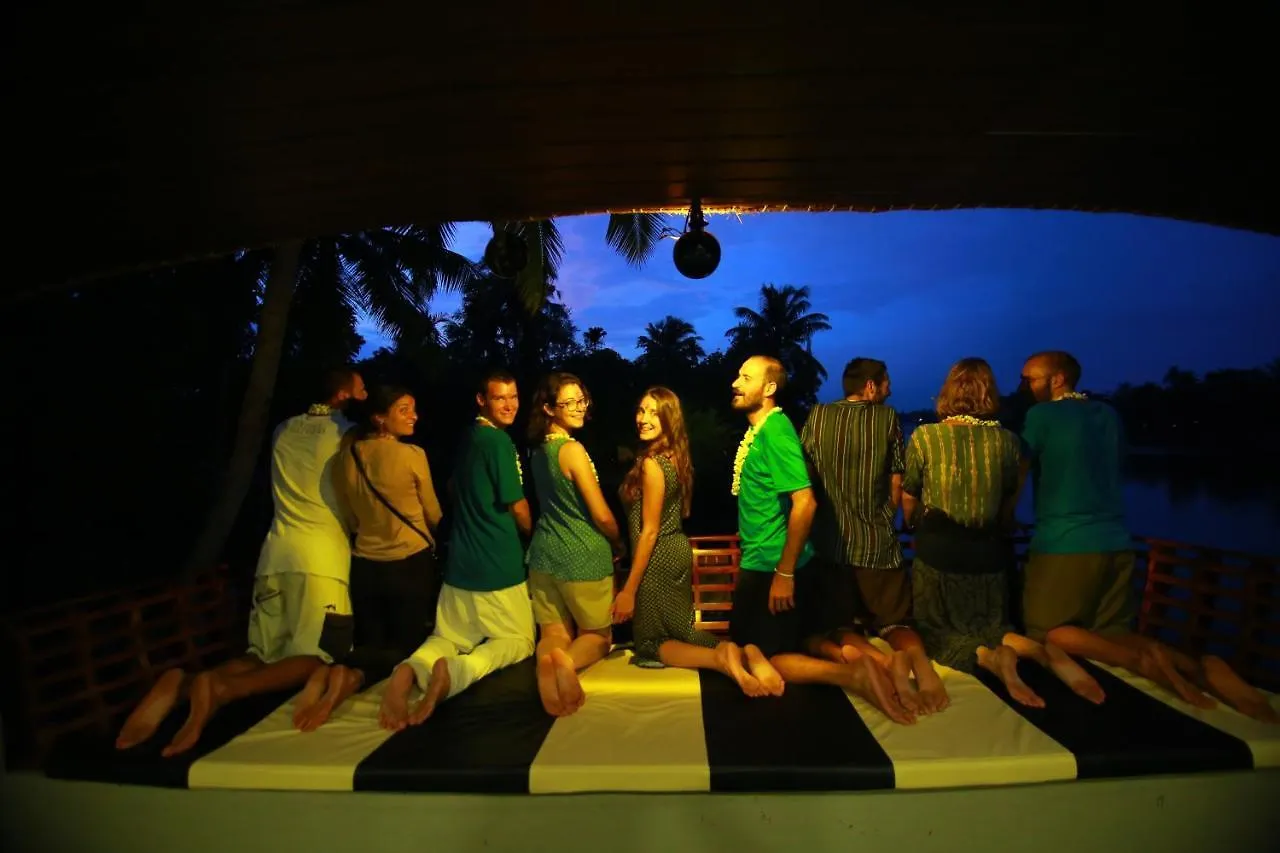 Best Luxury Houseboat, Kerala Alappuzha Hotel