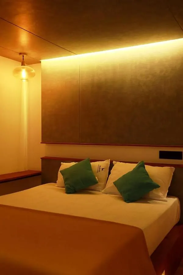 Best Luxury Houseboat, Kerala Alappuzha 5*,